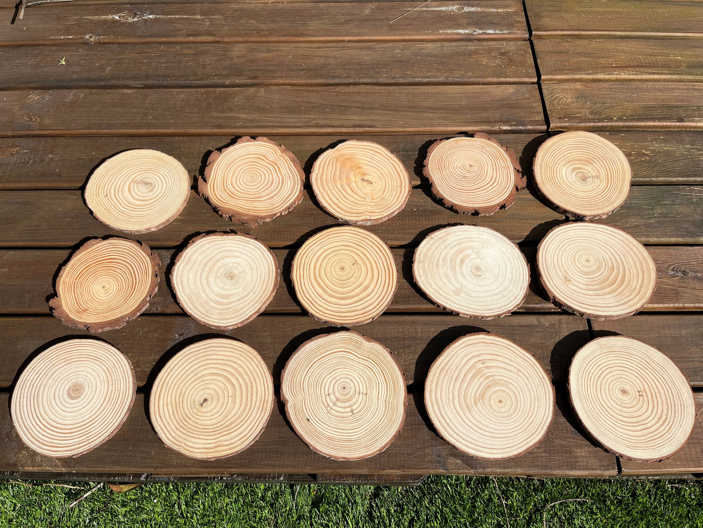 Porte-alliance en bois personnalisé.