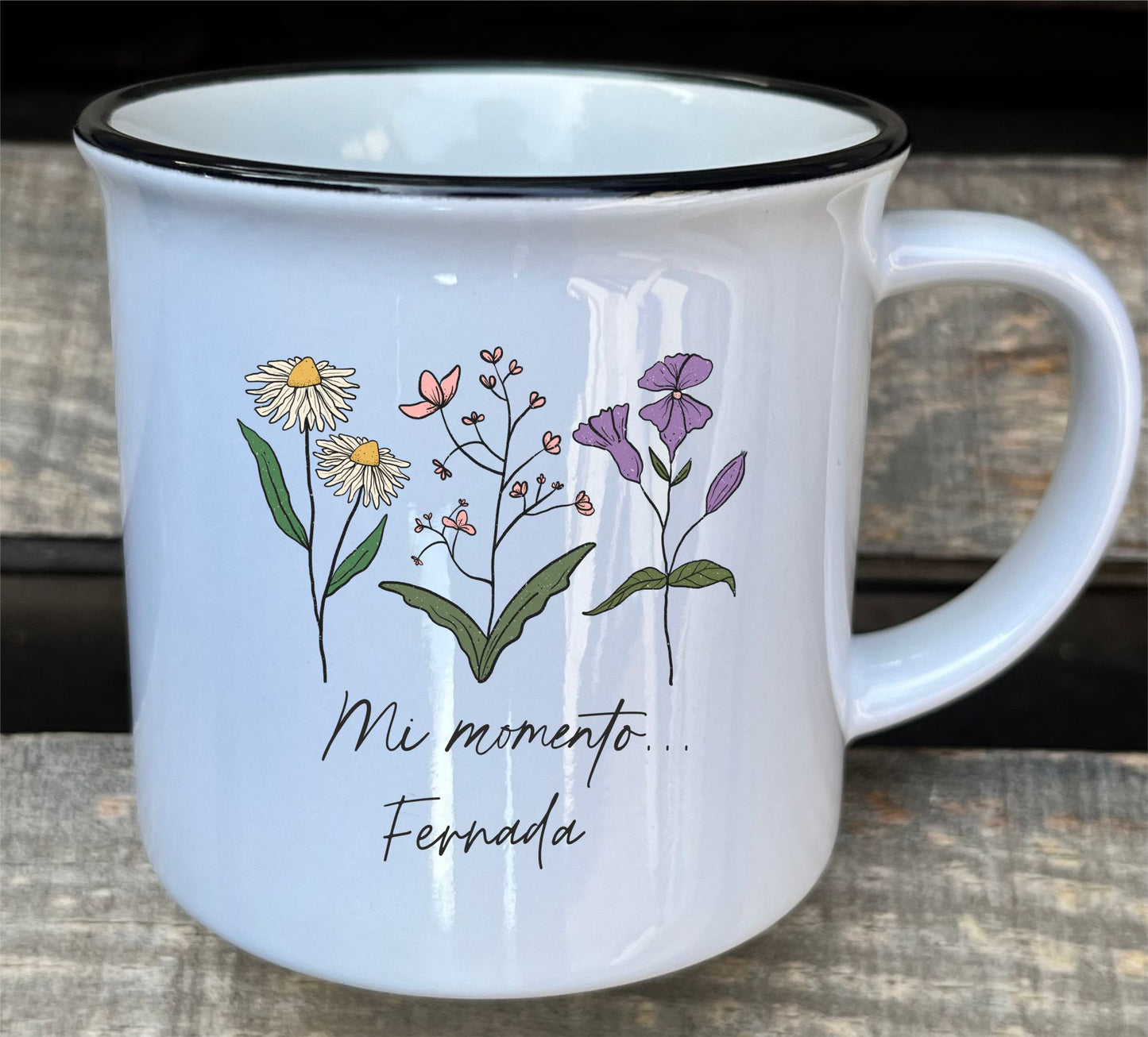 Conception d'anniversaire vintage de tasse personnalisée.
