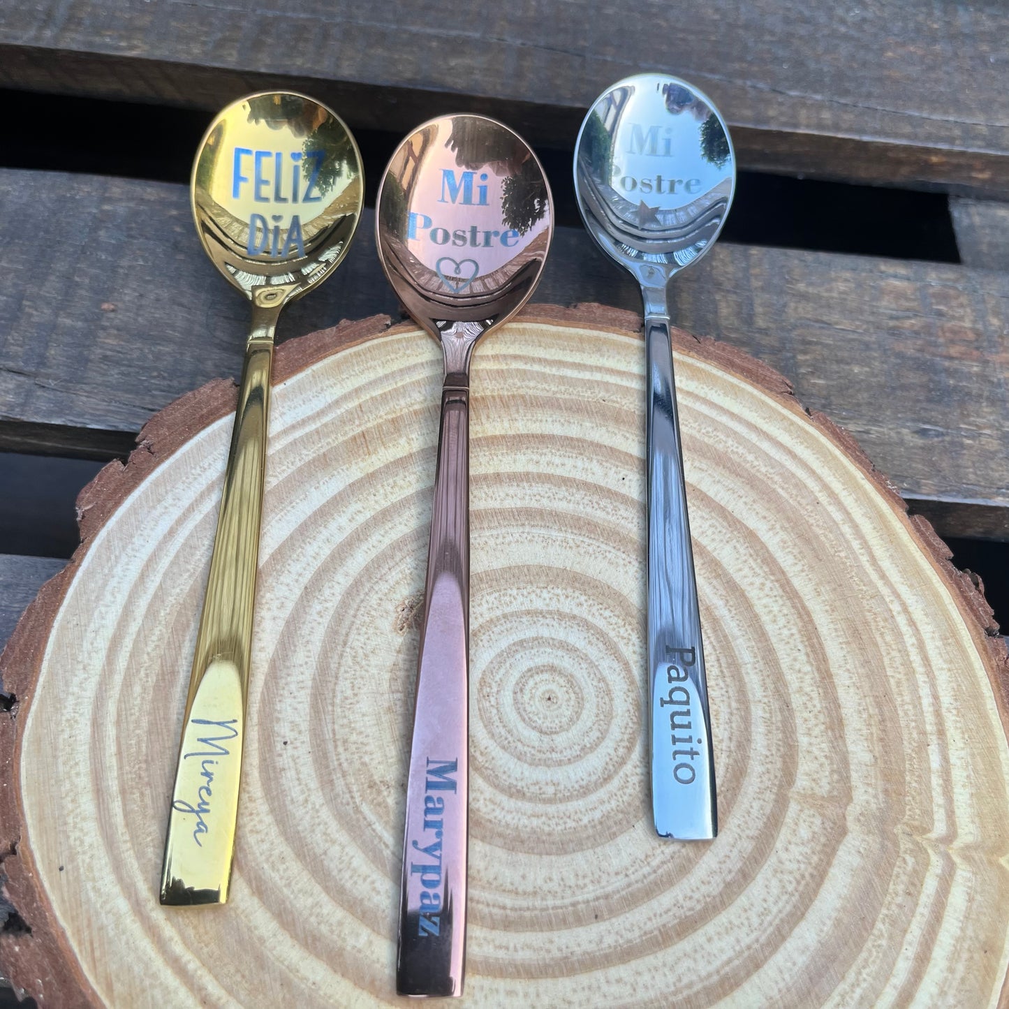 Cuchara de postre de acero inoxidable grabada con nombre