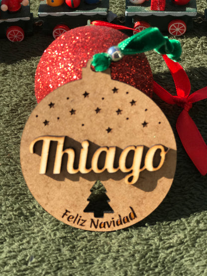 bola de navidad personalizada en madera con nombre