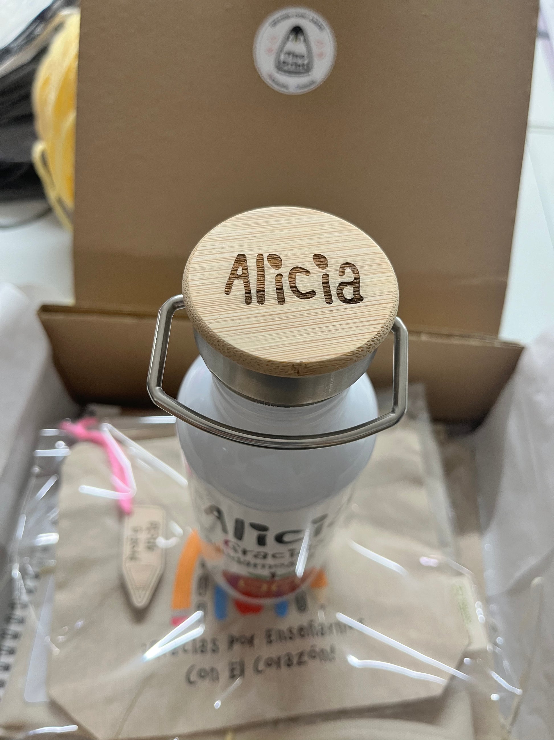 Botella con tapa grabada kit de regalo de profesores