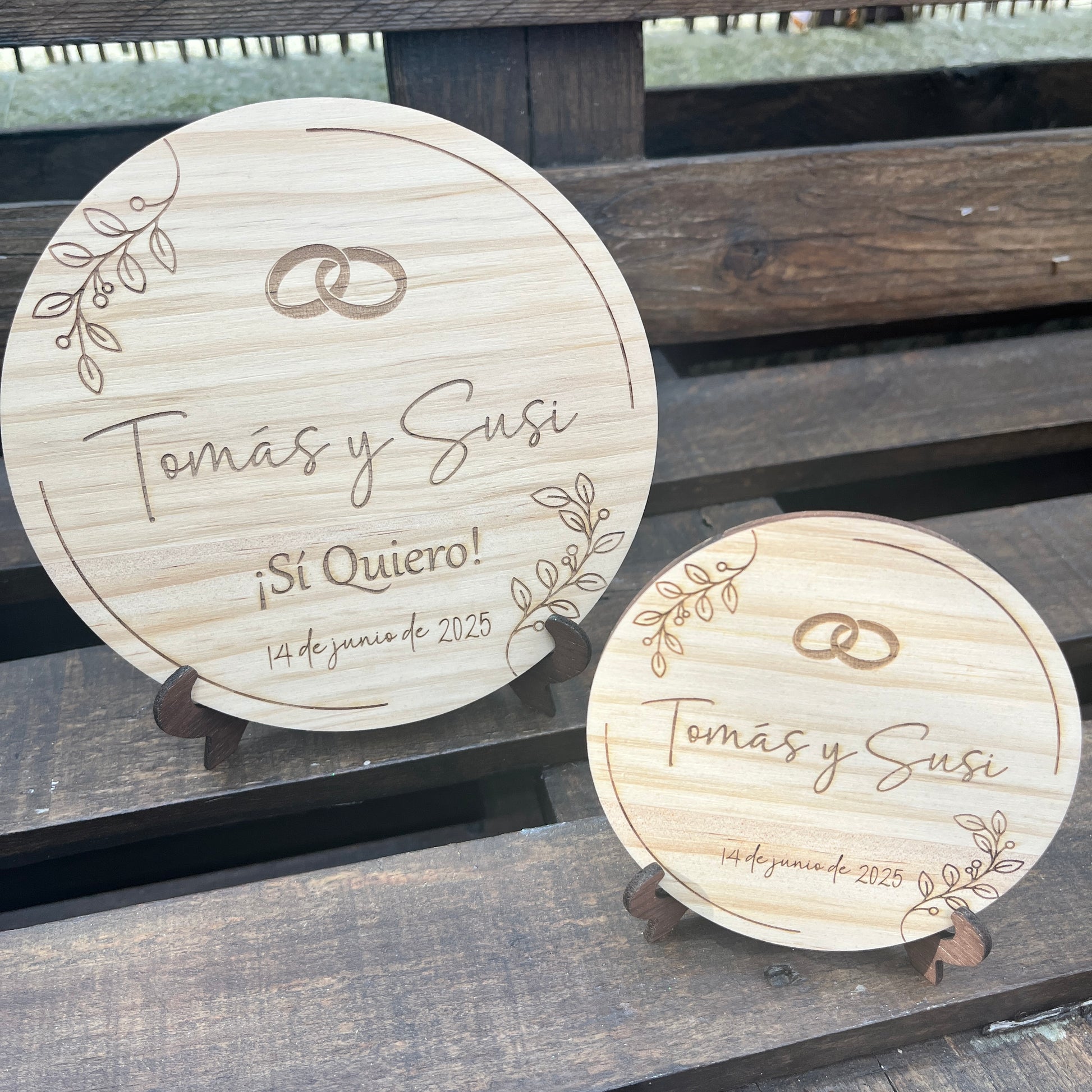rodaja de madera grabada personalizada para evento