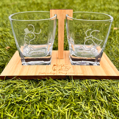 Pareja de vasos de chupitos personalizados para bodas novio y novia