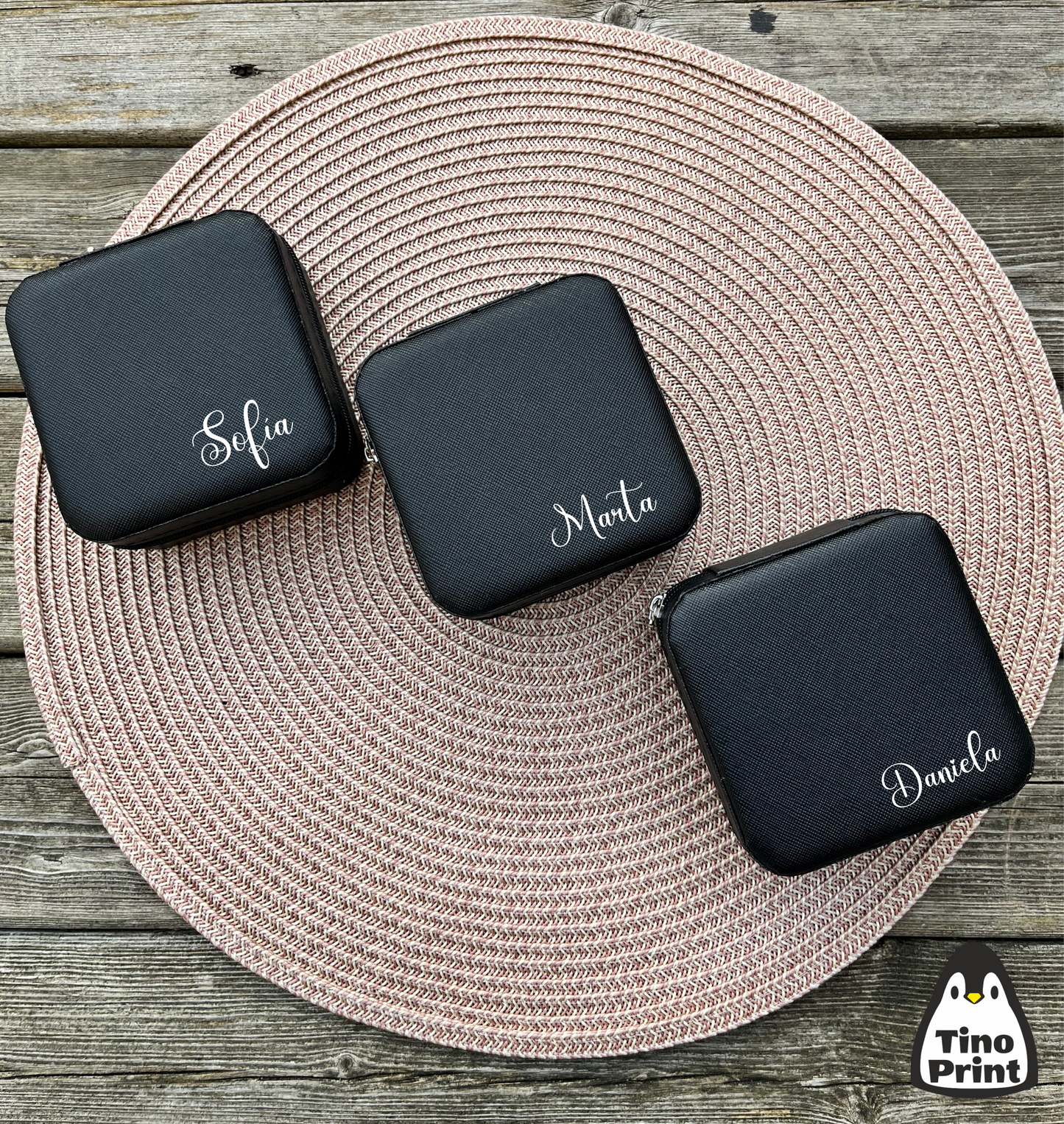 joyeros de viaje personalizado con nombre color negro para bodas