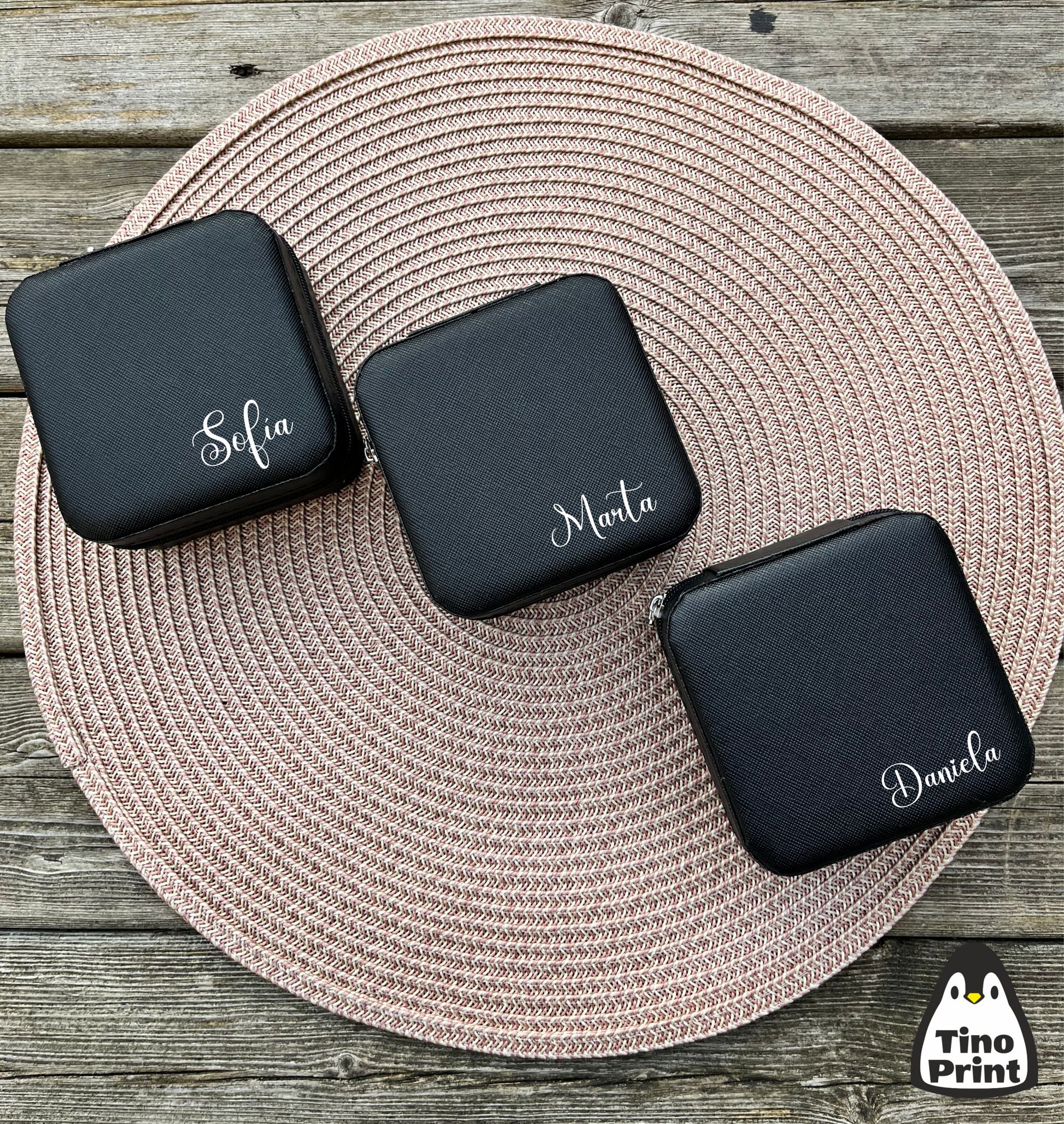 joyeros de viaje personalizado con nombre color negro para bodas