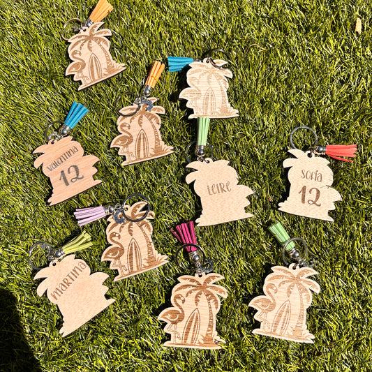 llaveros de madera personalizados para cumpleaños con diseño de verano playa palmera