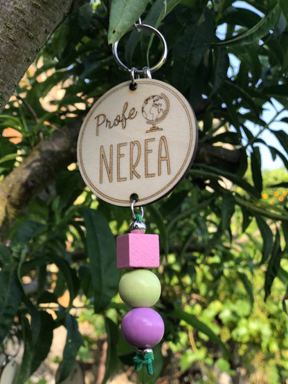 detalle de agradecimiento para maestro personalizado llavero de madera