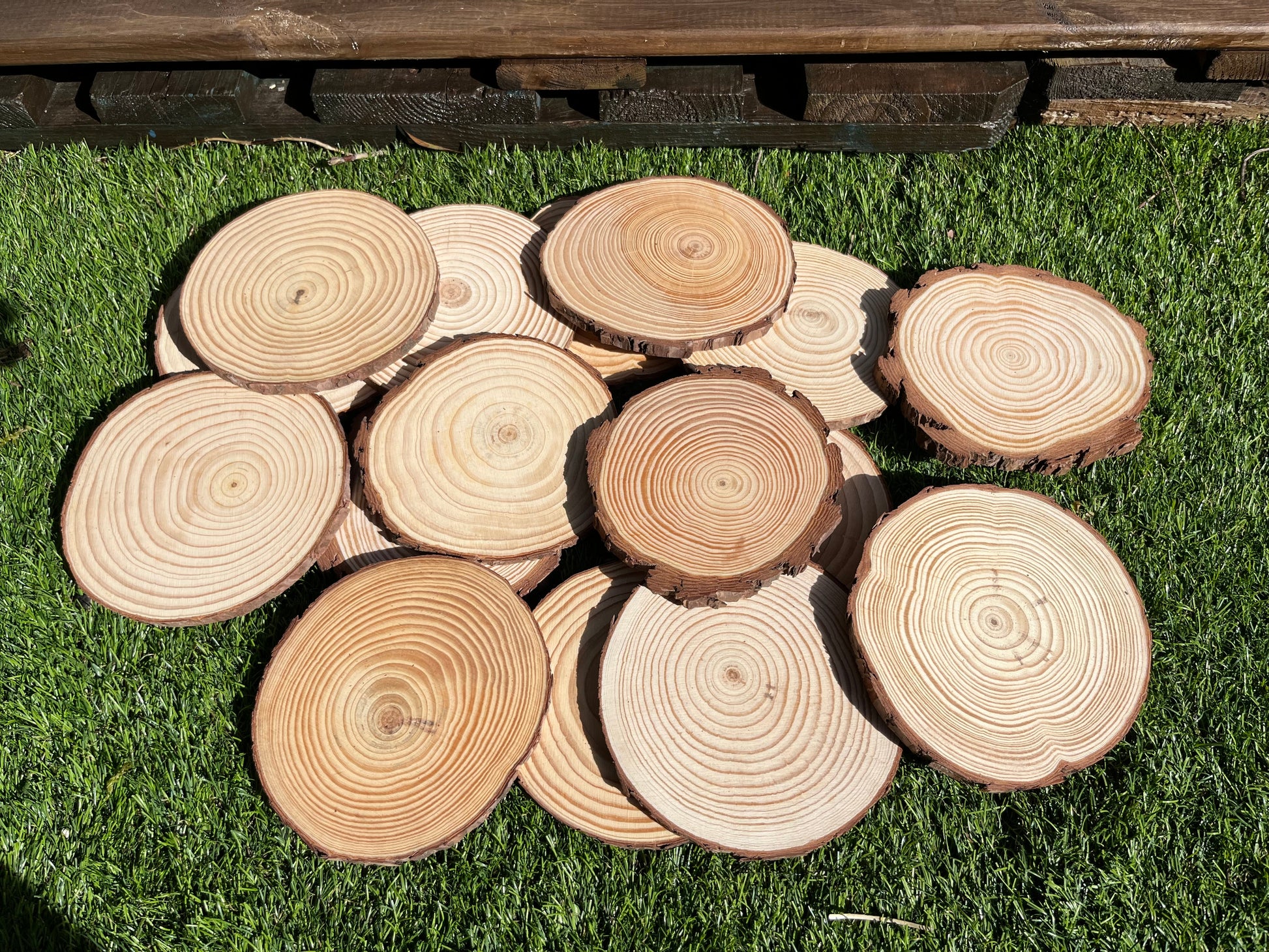 porta alianzas de madera