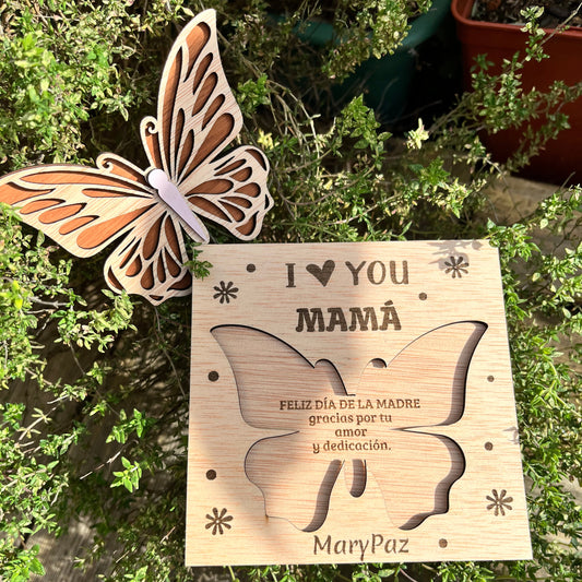 tarjeta de madera grabada con mensaje personalizado