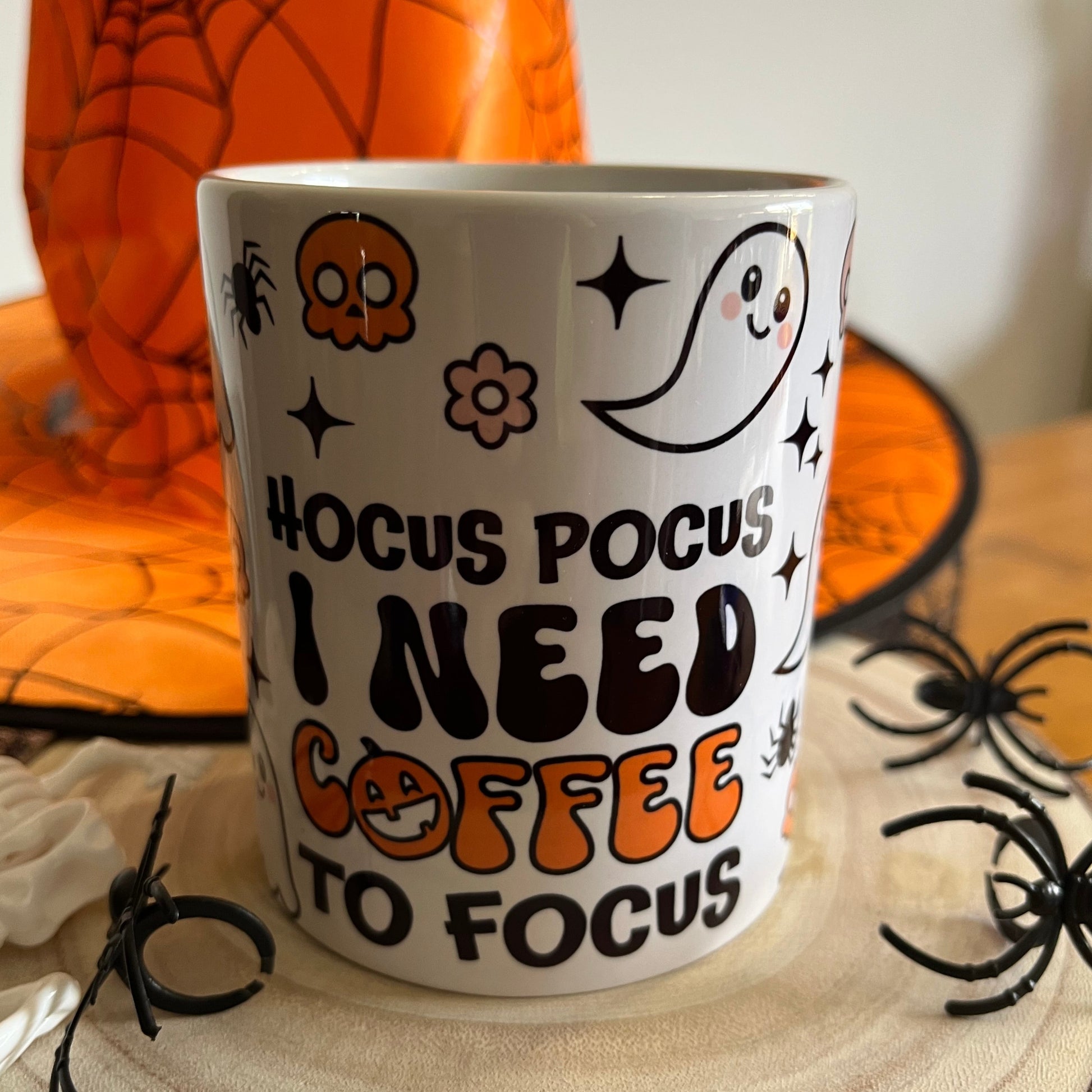 Taza para halloween hocus pocus i need coffee to focus