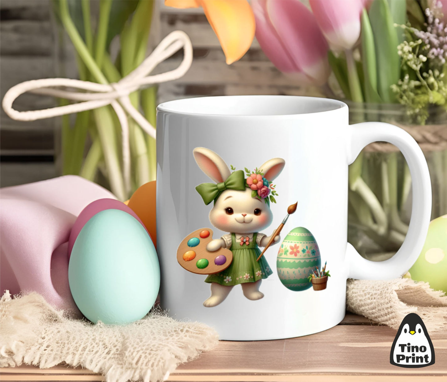 Taza con diseño de conejita pintora de pascua