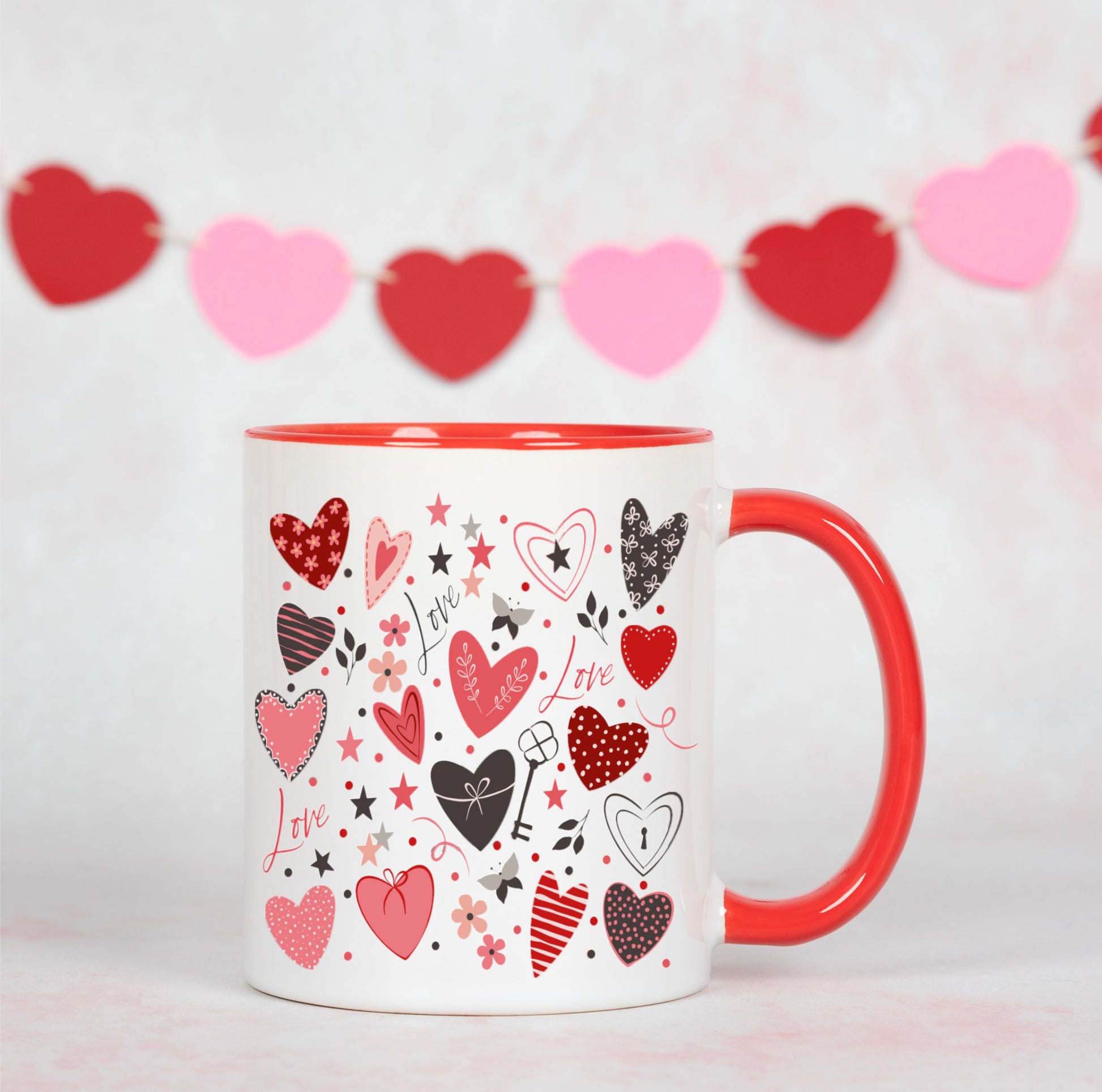 Taza de corazones para san valentin